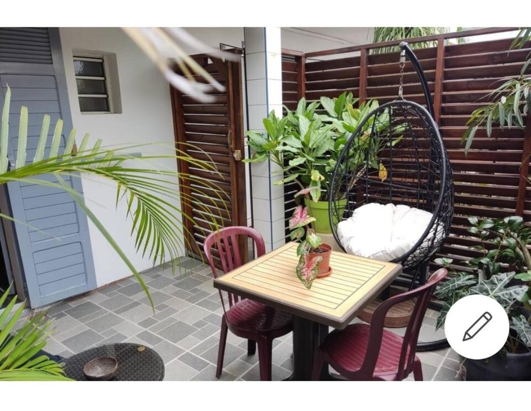 Appartements Et Chambres En Coeur De Ville Saint-Denis - Entree Autonome - Check In 14H30- Екстер'єр фото