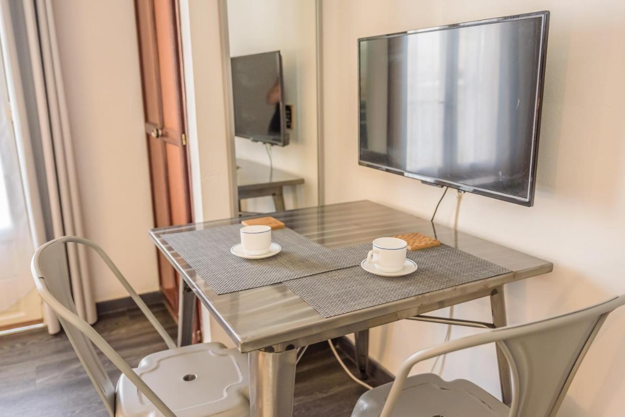 Appartements Et Chambres En Coeur De Ville Saint-Denis - Entree Autonome - Check In 14H30- Екстер'єр фото