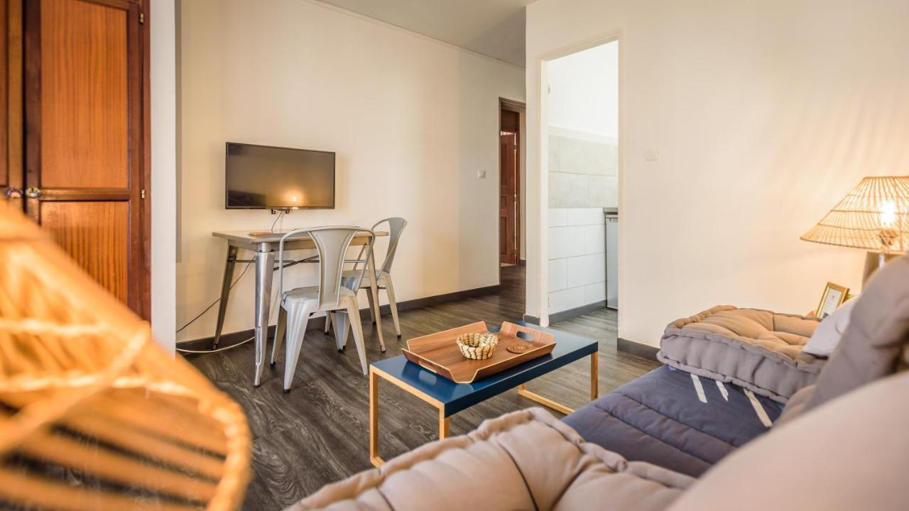 Appartements Et Chambres En Coeur De Ville Saint-Denis - Entree Autonome - Check In 14H30- Екстер'єр фото
