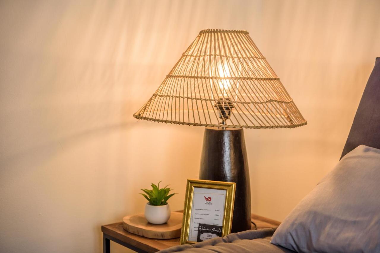 Appartements Et Chambres En Coeur De Ville Saint-Denis - Entree Autonome - Check In 14H30- Екстер'єр фото